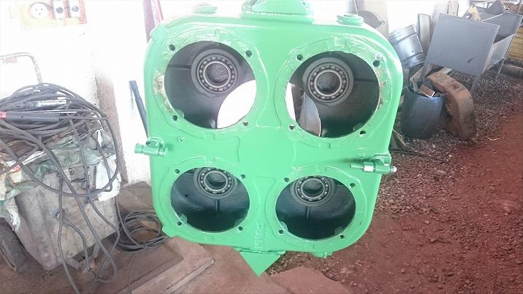 Caixa de 4 Furos John Deere